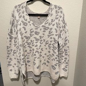 Knox Rose Leopard sweater size XL